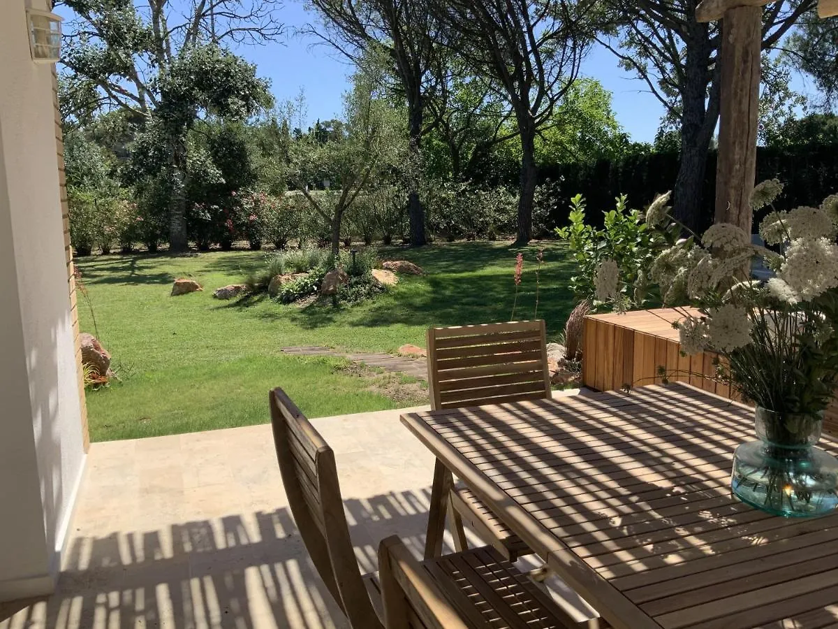 Villa Casa Del Hort, Private Pool & Garden 산트마르티 뎀푸리에스 0*,  스페인